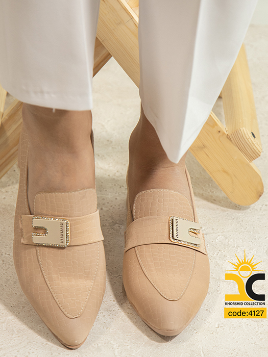 کفش کالج زنانه روشانا کد 4127 رنگ کاراملی - خورشید کالکشن